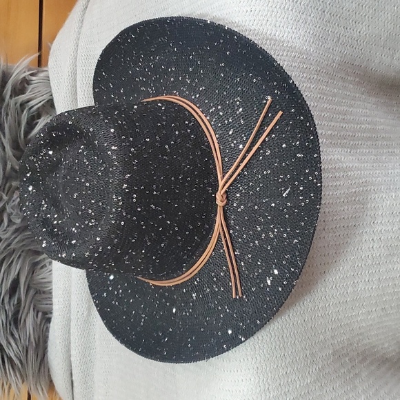 Hats pink metallic, sequin hat or tall black hat - Picture 10 of 13